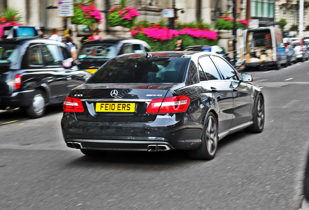 Mercedes-Benz E 63 AMG W212 V8 Biturbo