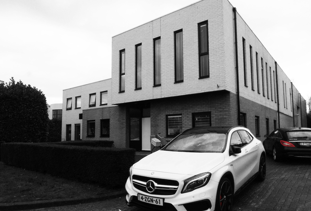 Mercedes-Benz GLA 45 AMG X156