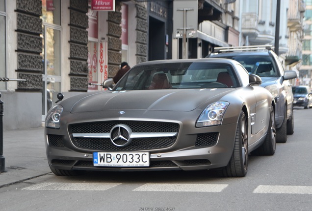 Mercedes-Benz SLS AMG