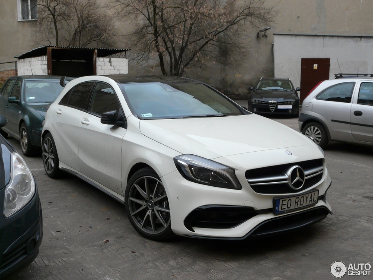 Mercedes-AMG A 45 W176 2015