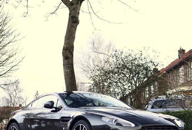 Aston Martin V8 Vantage S