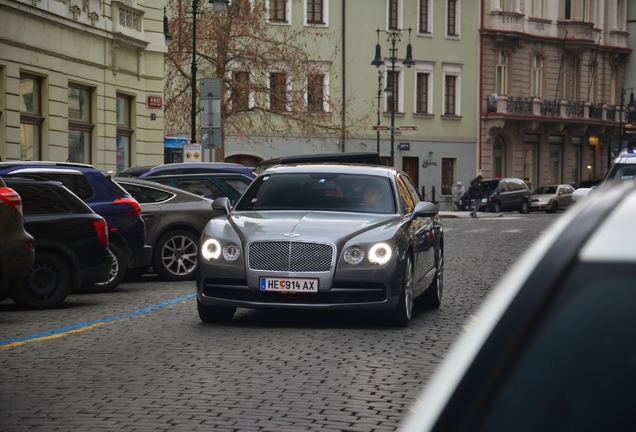 Bentley Flying Spur V8