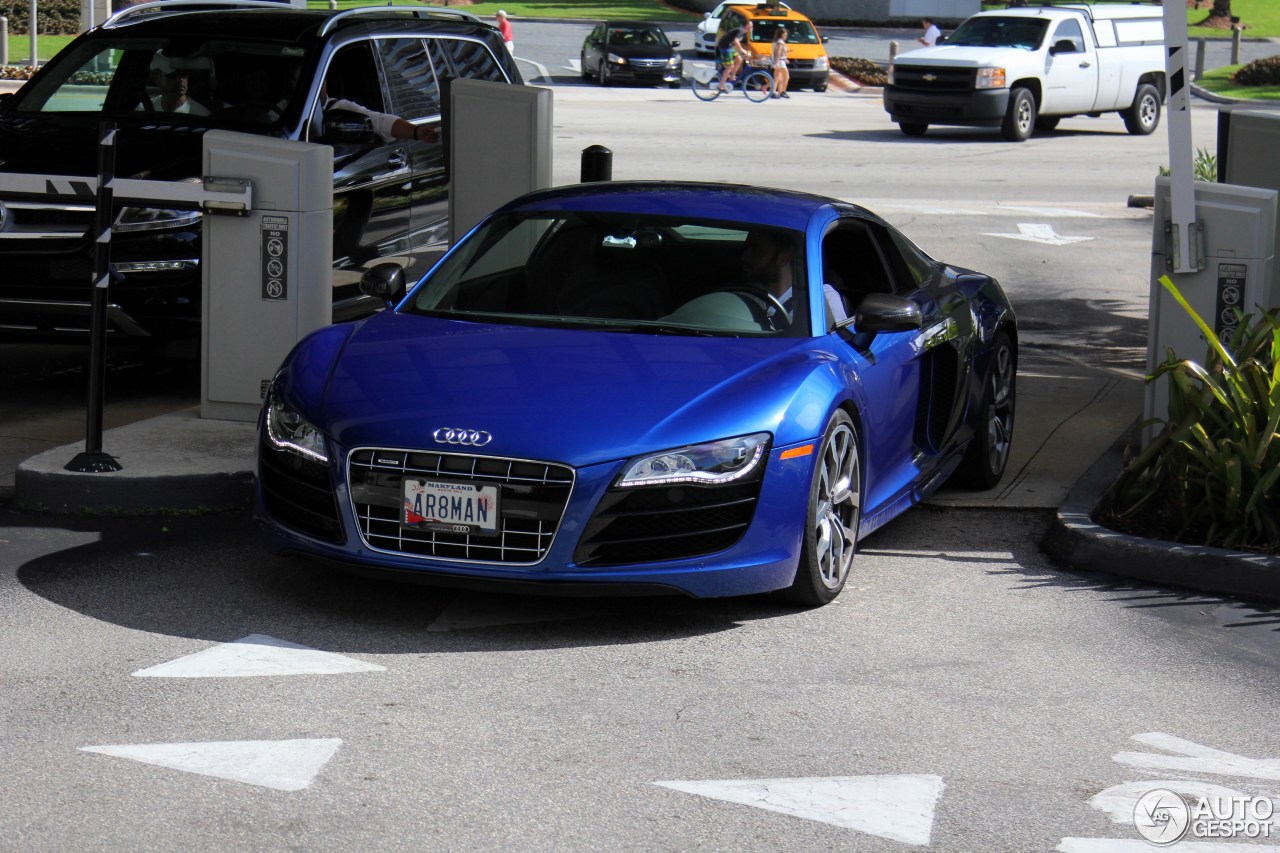 Audi R8 V10