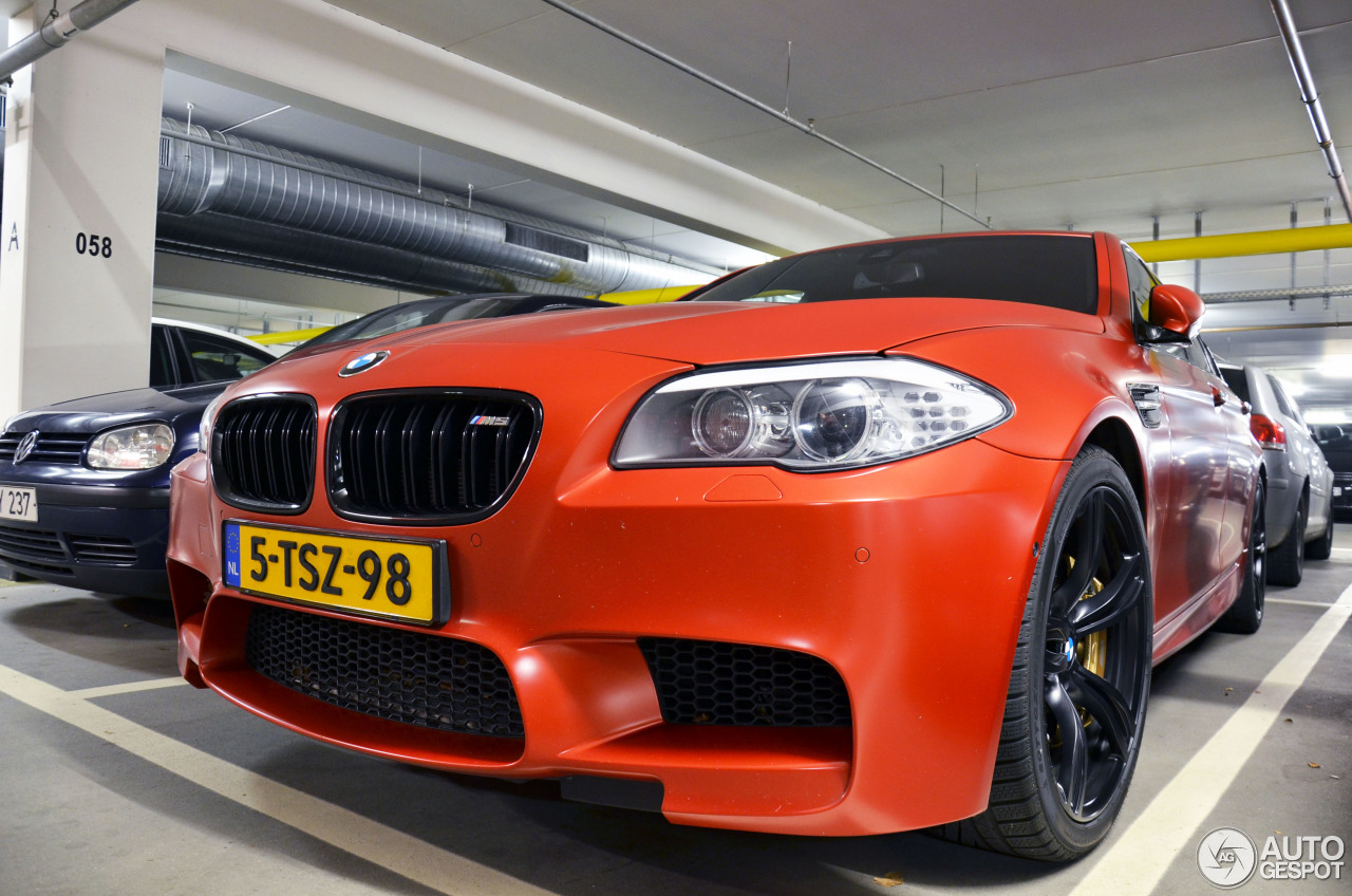 BMW M5 F10 2011