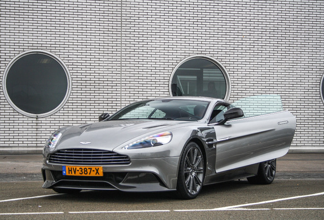 Aston Martin Vanquish 2013