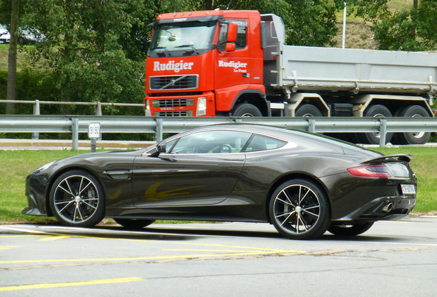 Aston Martin Vanquish 2013