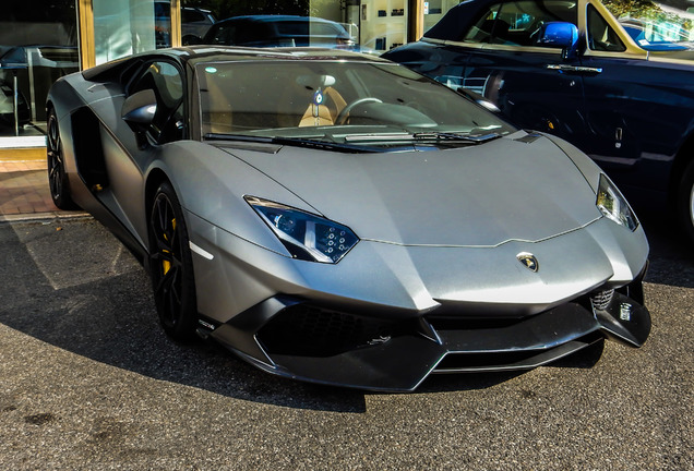 Lamborghini Aventador LP700-4