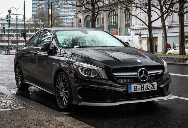 Mercedes-Benz CLA 45 AMG C117