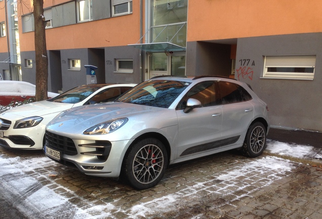 Porsche 95B Macan Turbo