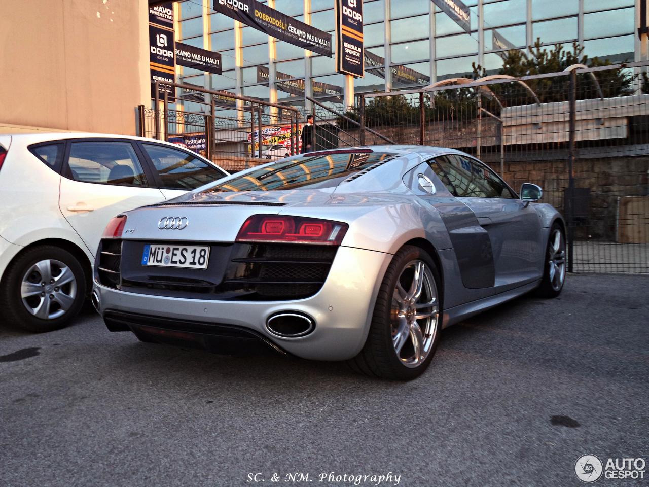 Audi R8 V10