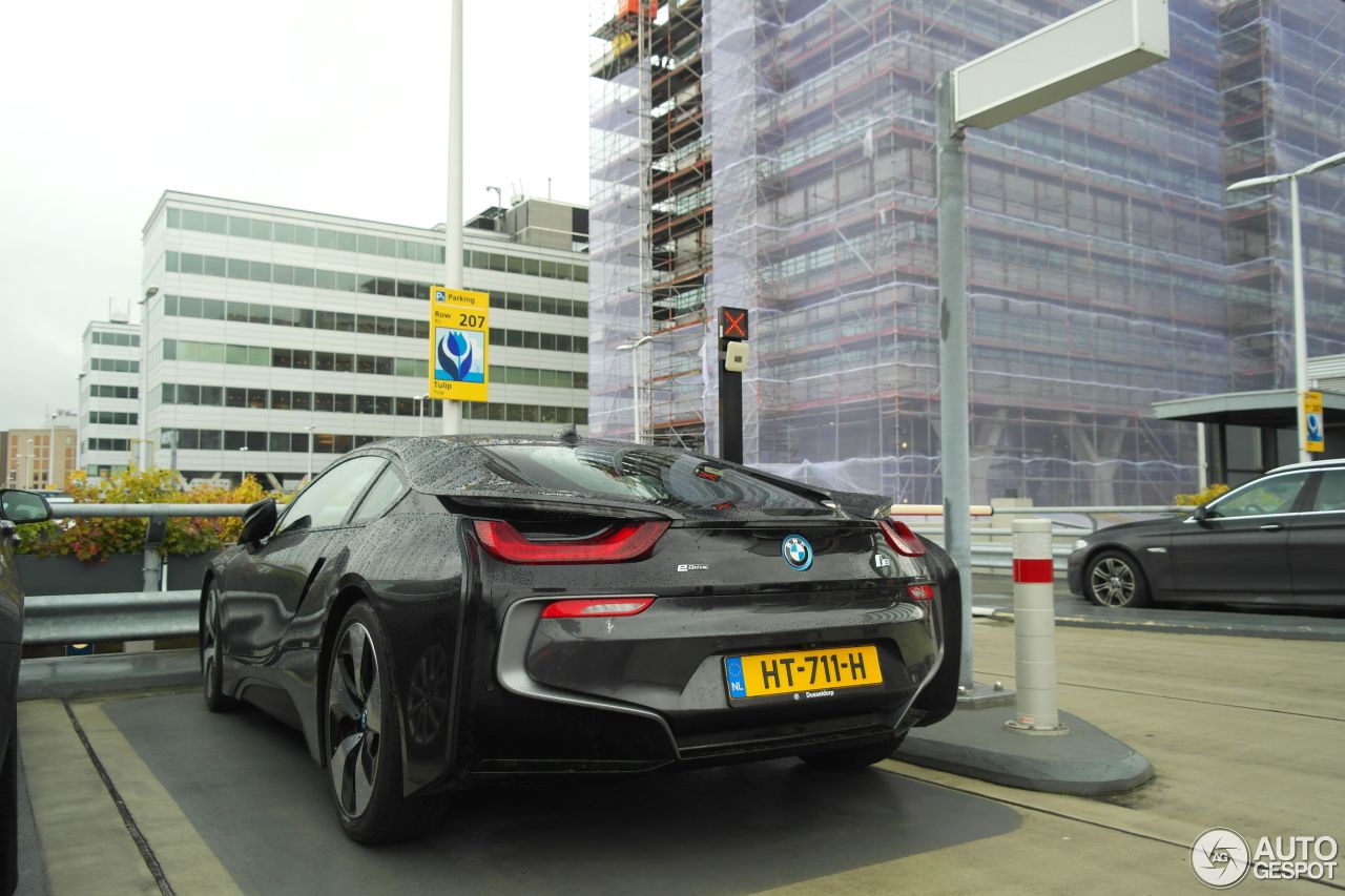 BMW i8