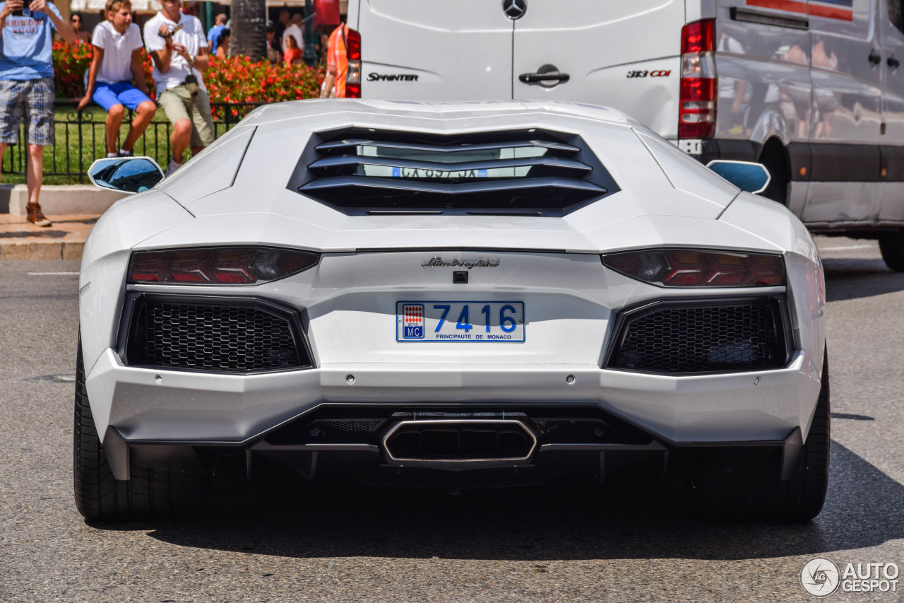 Lamborghini Aventador LP700-4