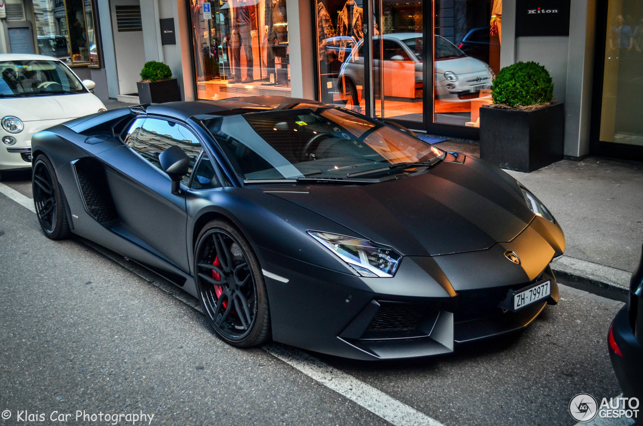 Lamborghini Aventador LP700-4 Roadster