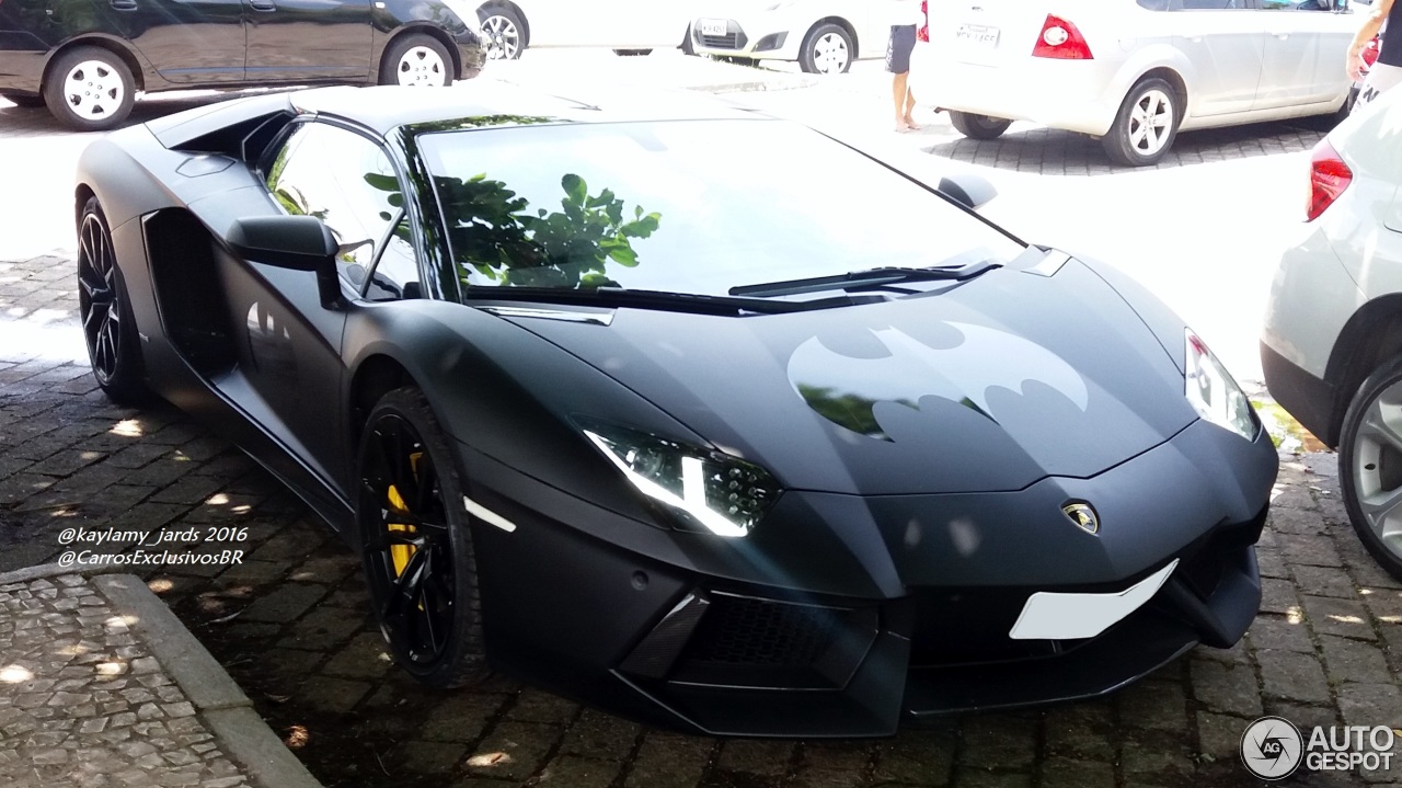 Lamborghini Aventador LP700-4 Roadster