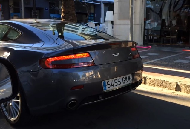 Aston Martin V8 Vantage