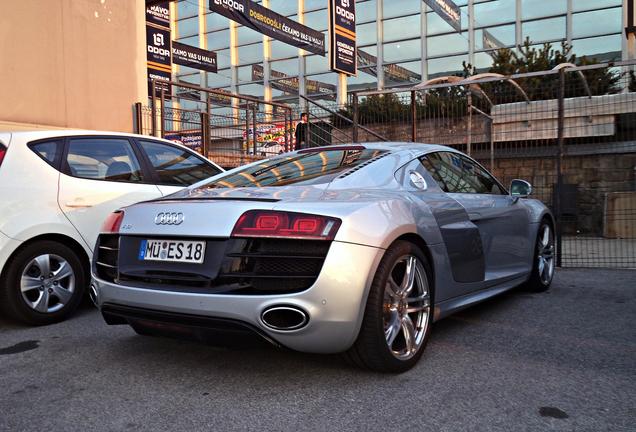 Audi R8 V10