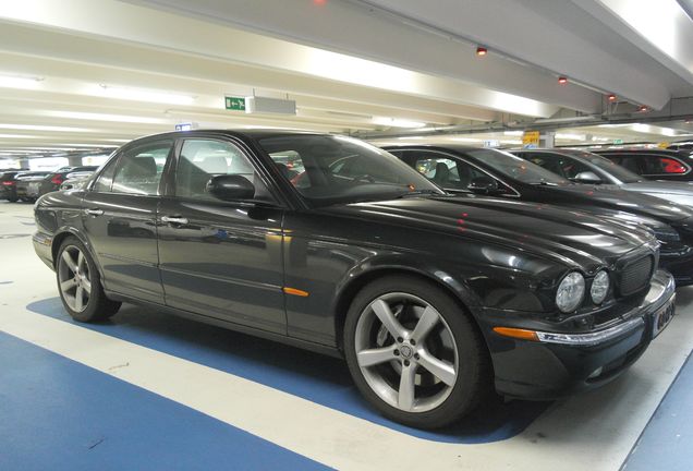 Jaguar XJR