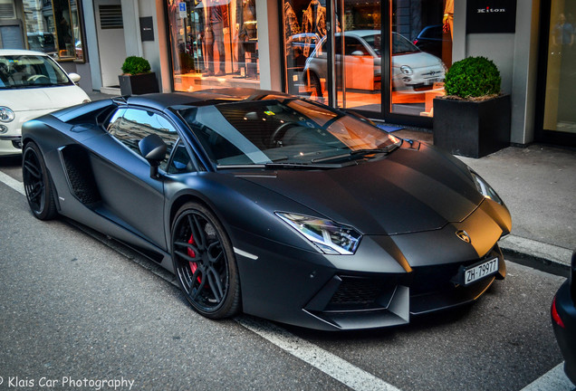 Lamborghini Aventador LP700-4 Roadster