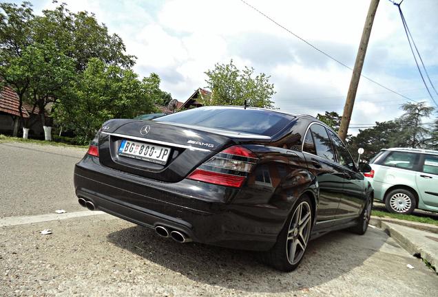 Mercedes-Benz S 63 AMG W221