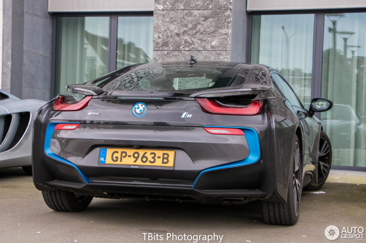 BMW i8