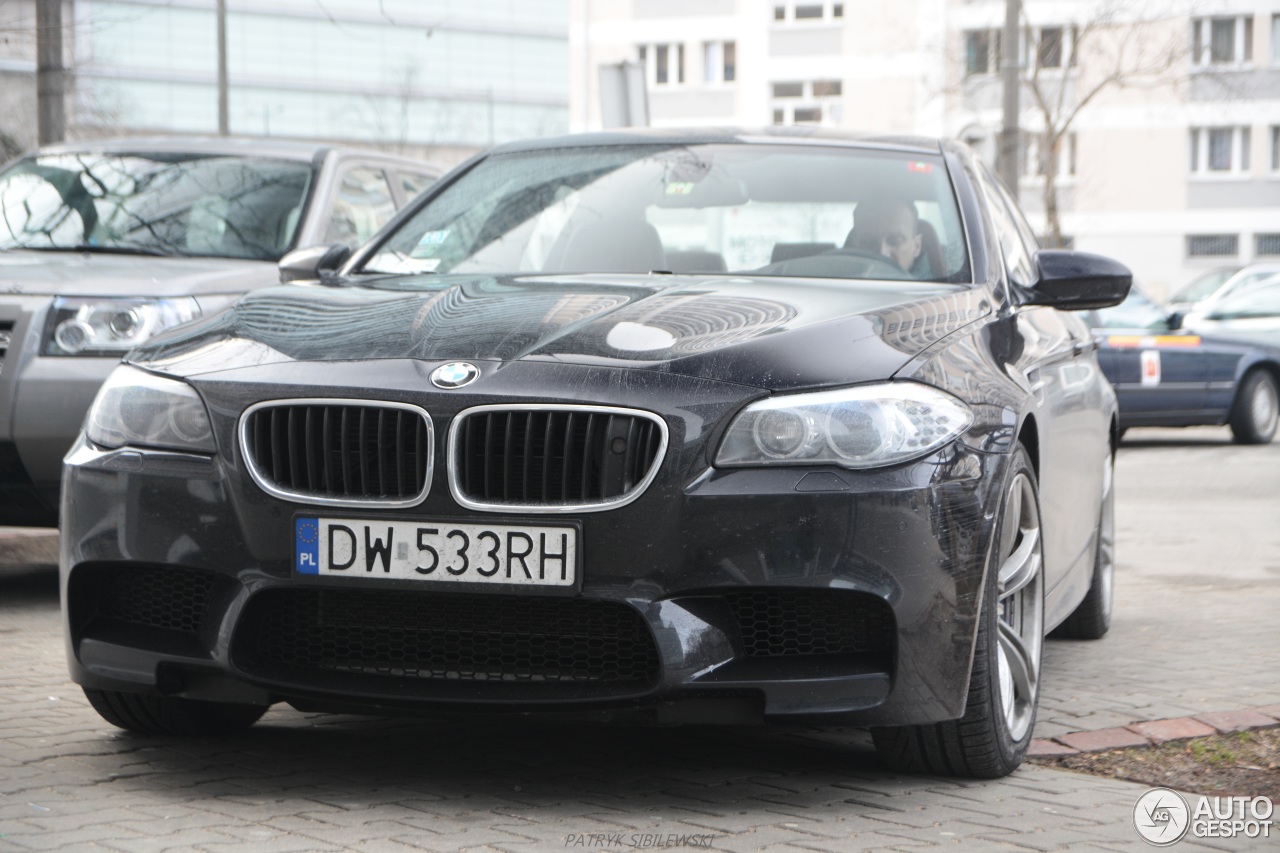 BMW M5 F10 2011