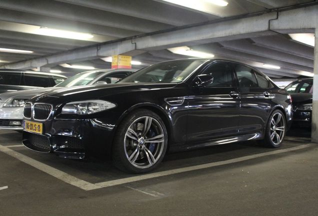 BMW M5 F10 2011