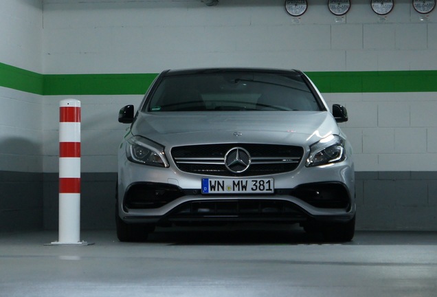 Mercedes-AMG A 45 W176 2015