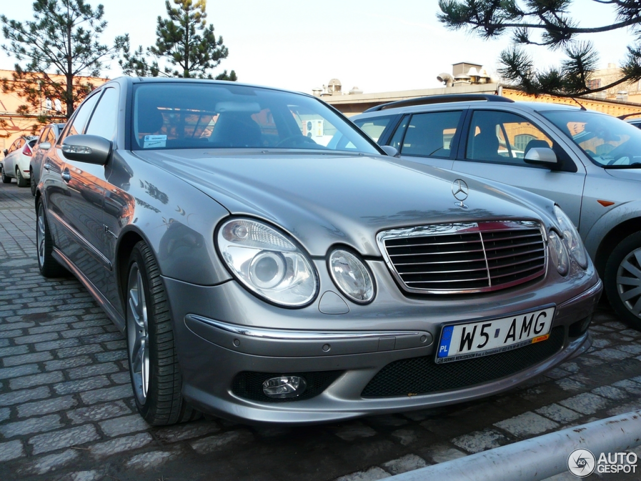 Mercedes-Benz E 55 AMG