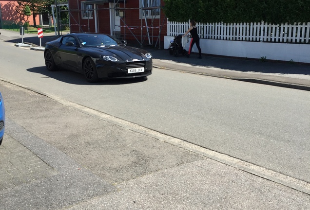 Aston Martin DB11