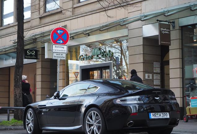 Aston Martin V8 Vantage 2012