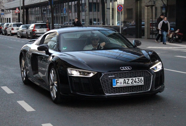 Audi R8 V10 Plus 2015