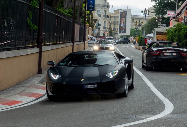 Lamborghini Aventador LP700-4