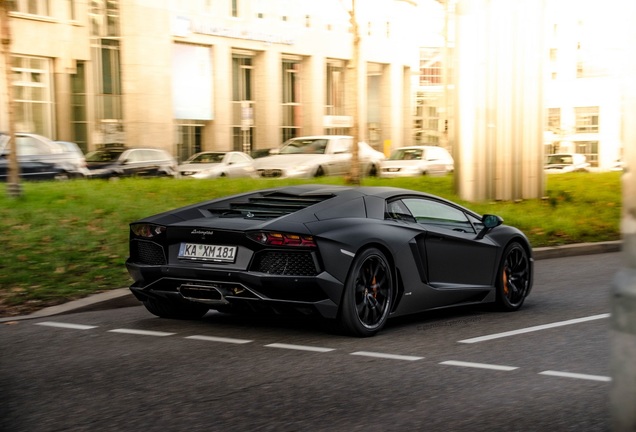 Lamborghini Aventador LP700-4