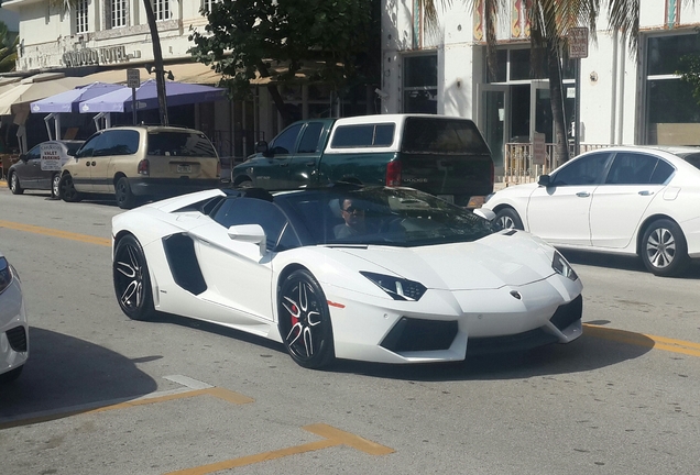 Lamborghini Aventador LP700-4 Roadster