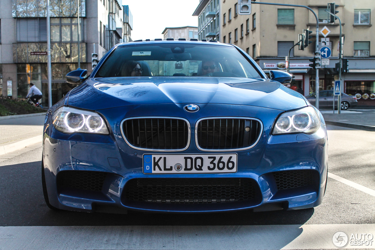 BMW M5 F10 2011