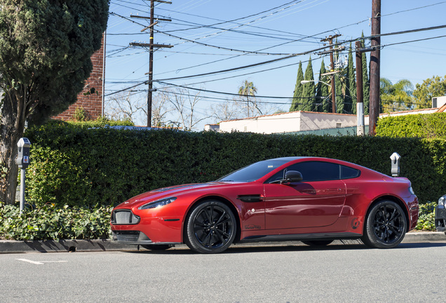 Aston Martin V12 Vantage S