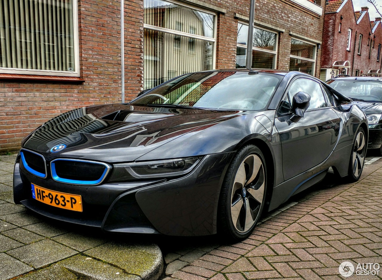 BMW i8