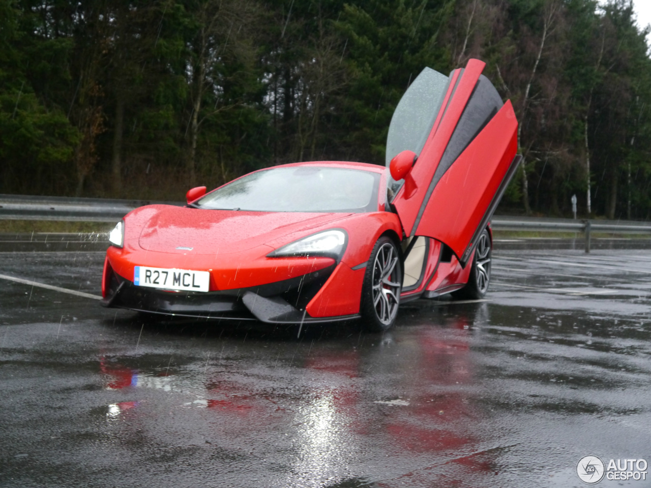 McLaren 570S