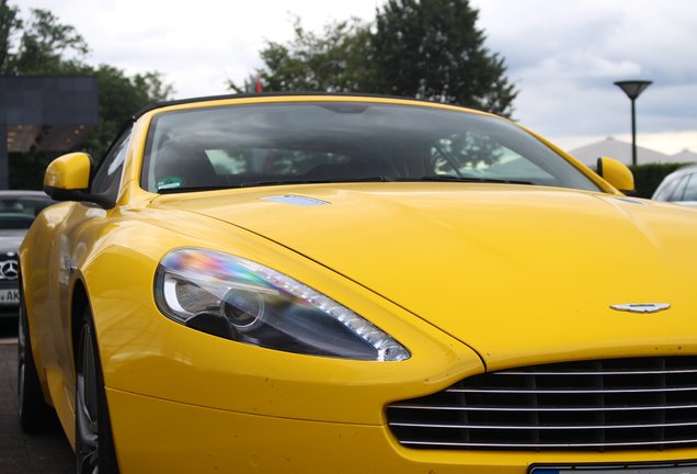 Aston Martin DB9 Volante 2013