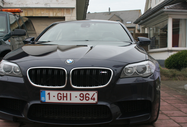 BMW M5 F10 2011