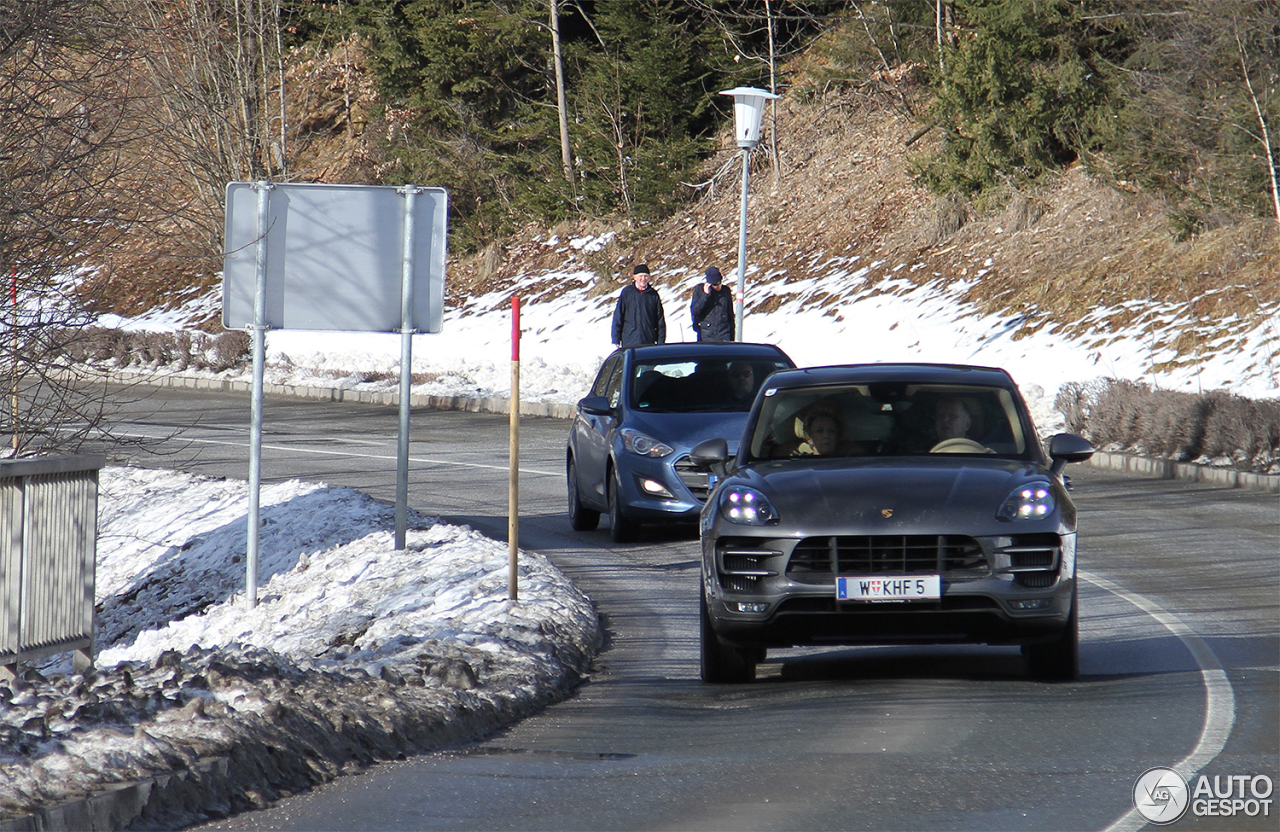 Porsche 95B Macan Turbo