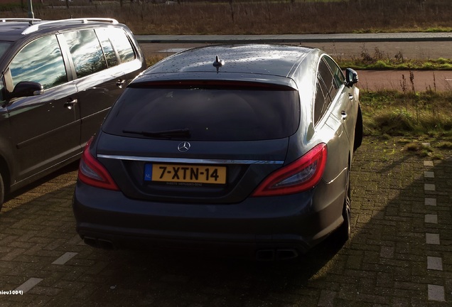 Mercedes-Benz CLS 63 AMG X218 Shooting Brake