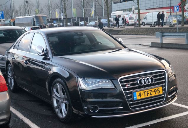 Audi S8 D4