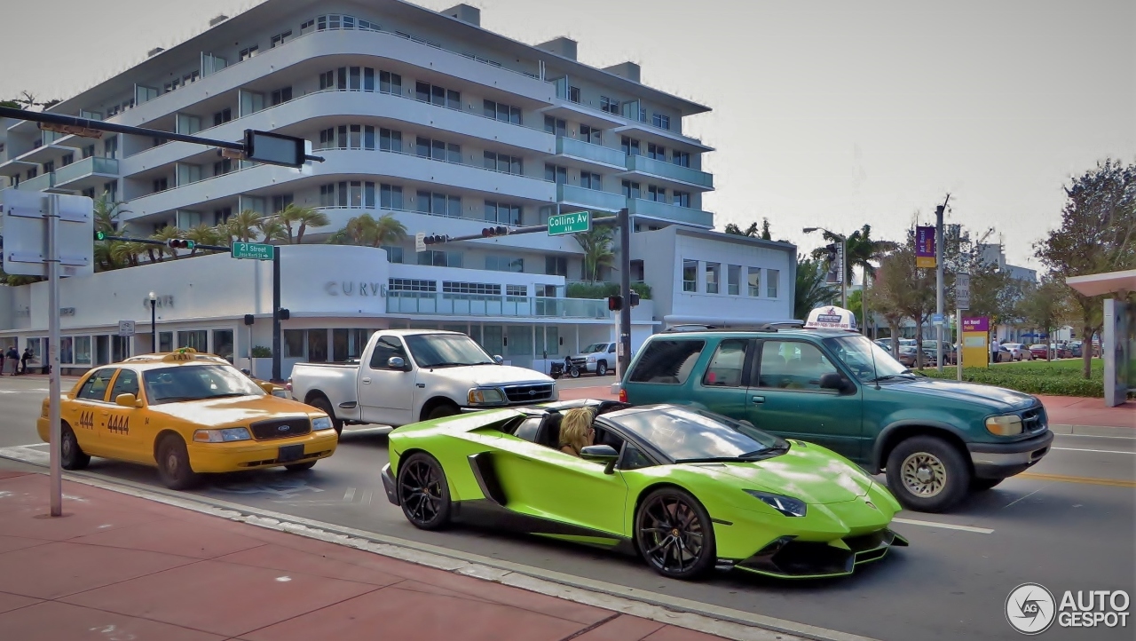 Lamborghini Aventador LP720-4 Roadster 50° Anniversario - 12