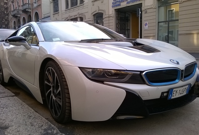 BMW i8