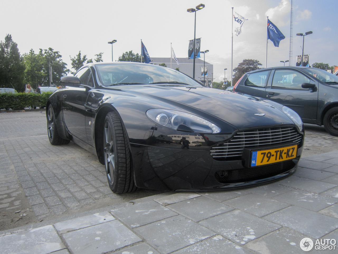 Aston Martin V8 Vantage