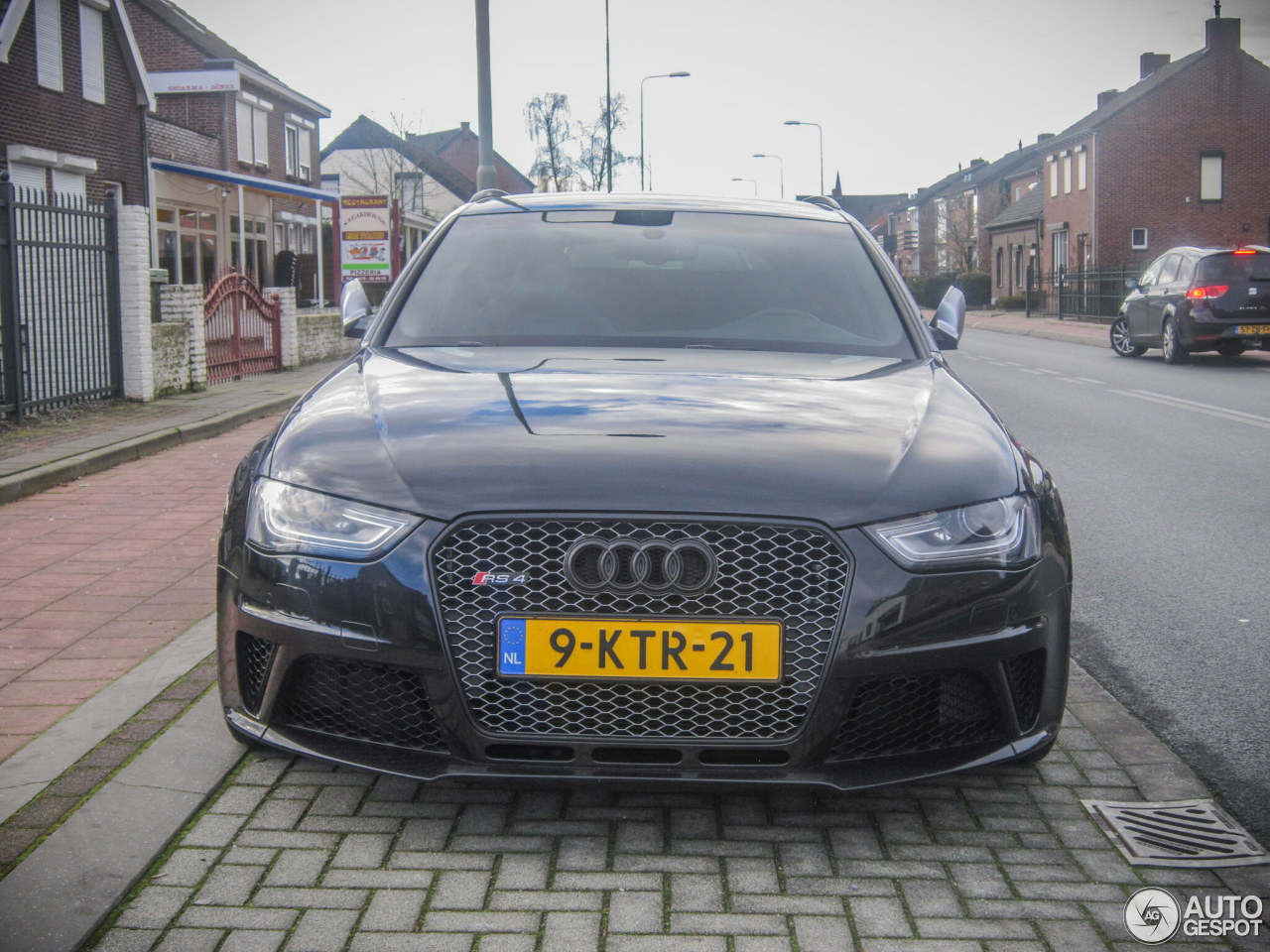 Audi RS4 Avant B8