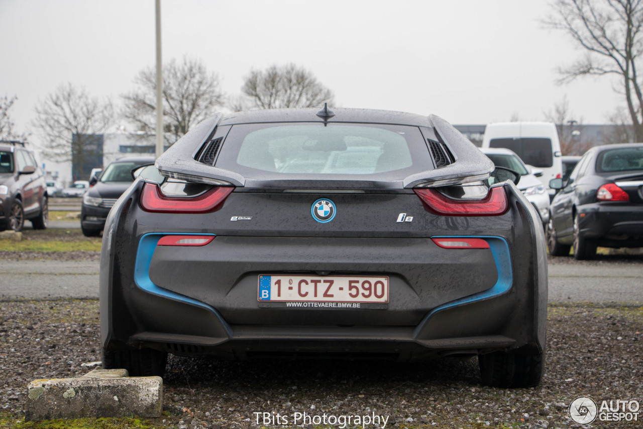 BMW i8