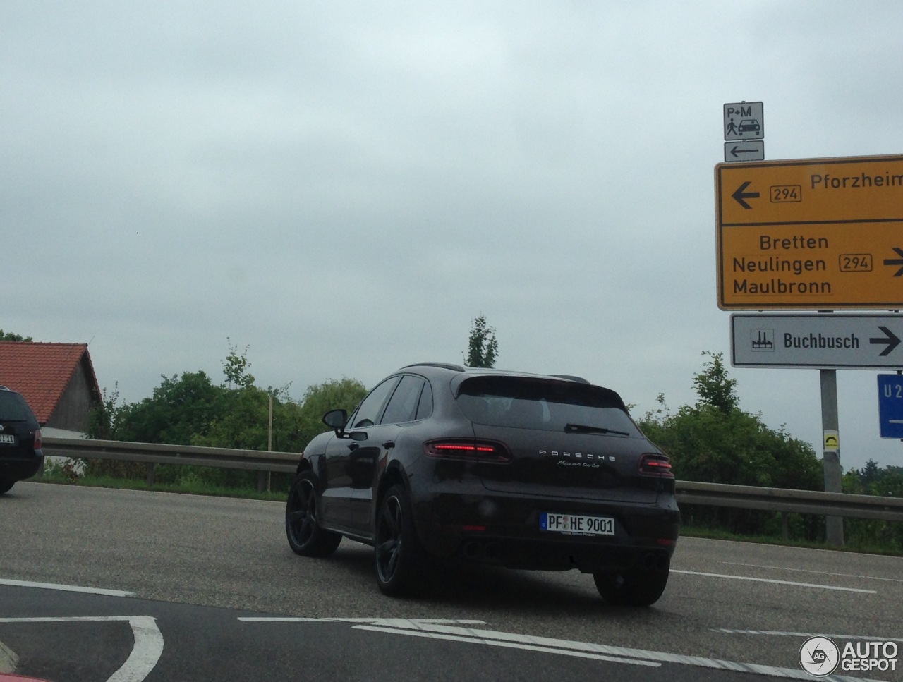 Porsche 95B Macan Turbo