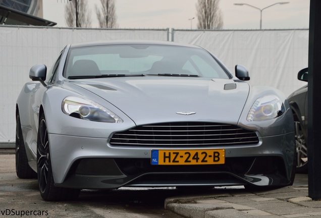 Aston Martin Vanquish 2013